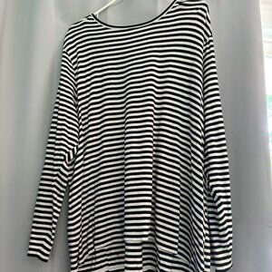 J.Jill Black and White Striped Crew-Neck High-Low Long Sleeve Tee